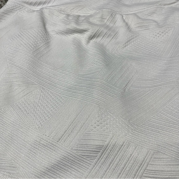 Spalding White Skort Women's Textured Tennis Pickleball Shorts Slit Size Small - Picture 2 of 10